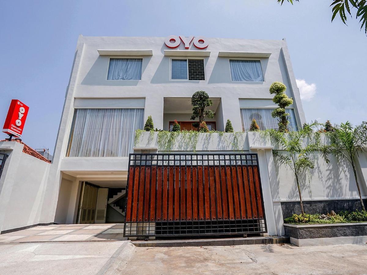 Oyo 747 Cipunegara Residence Surabaja Zewnętrze zdjęcie