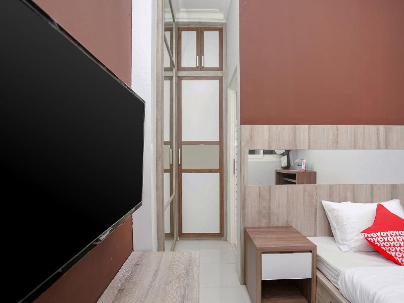 Oyo 747 Cipunegara Residence Surabaja Zewnętrze zdjęcie