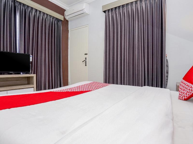 Oyo 747 Cipunegara Residence Surabaja Zewnętrze zdjęcie